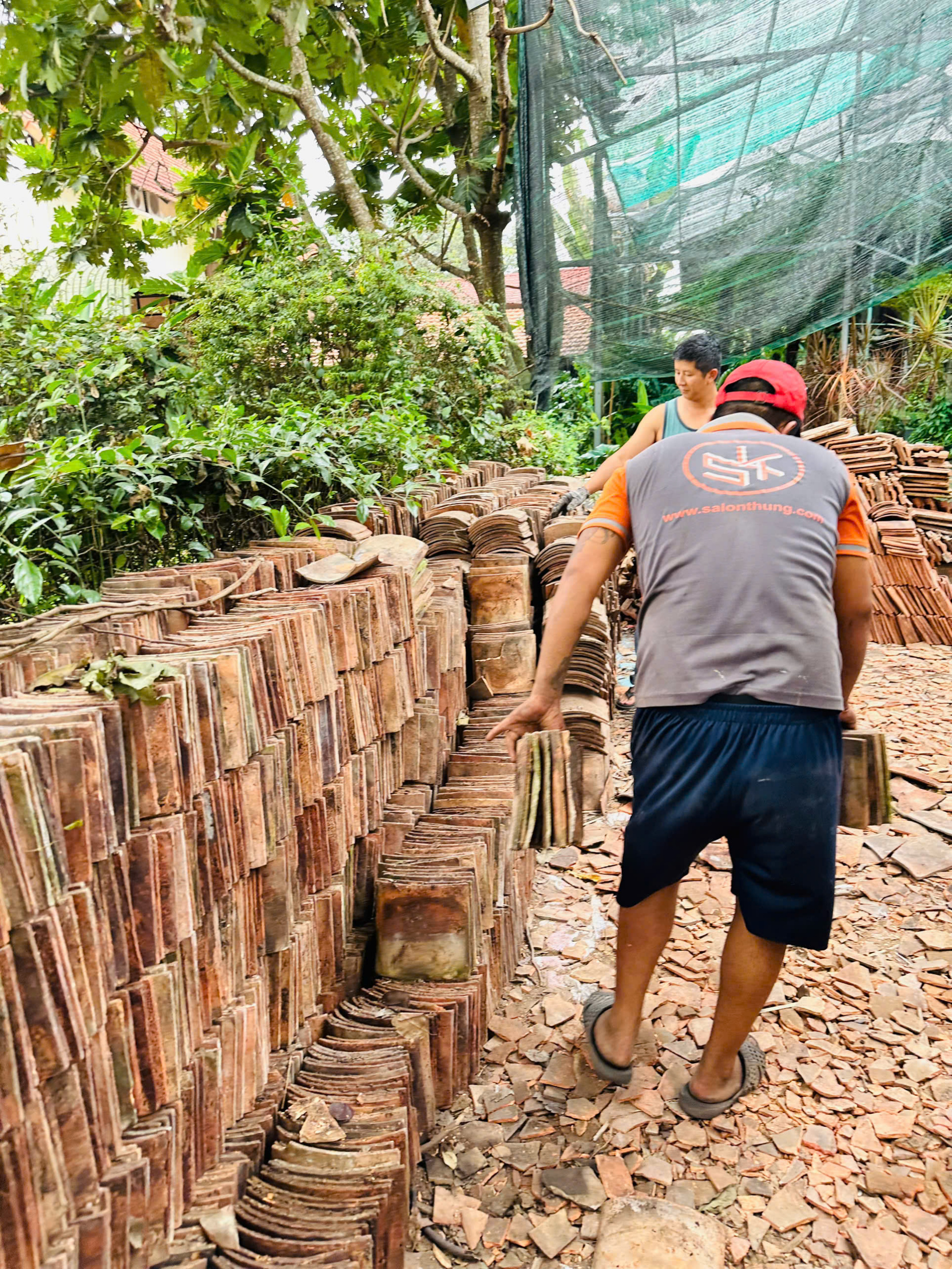 Kho Ngói Cổ Âm Dương & Ngói Vảy Cá Xưa Sẵn Có