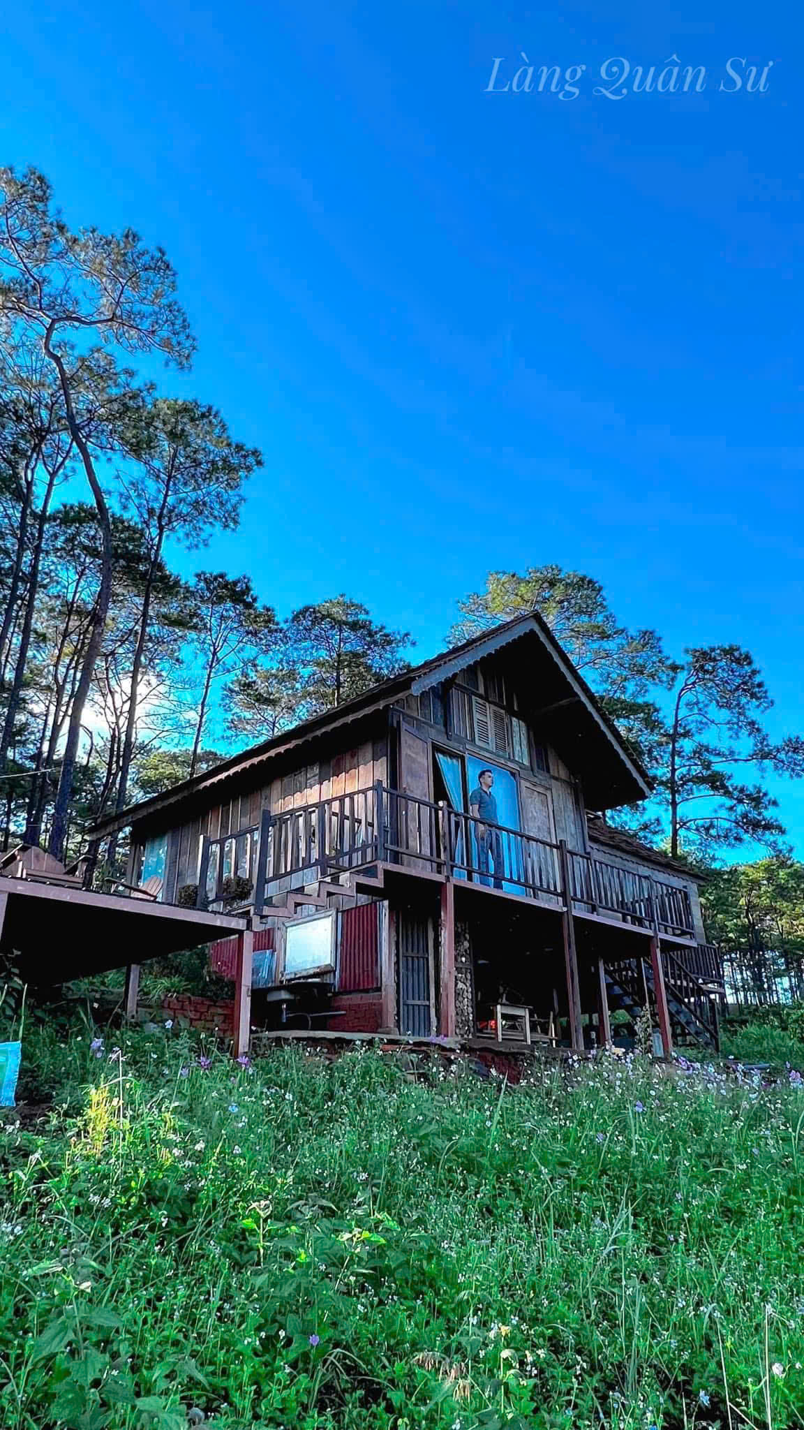Thi công kiến trúc nhà gỗ homestay Làng Quân Sư và biệt thự gỗ - Salonthung